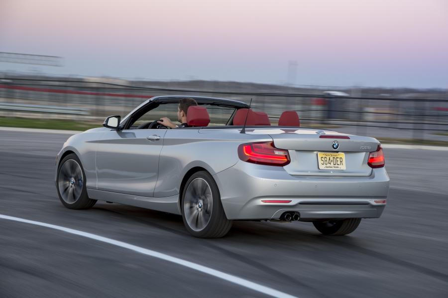  BMW 228i Convertible Sport Line 2015 года  (US) (фото 10 из 30)
